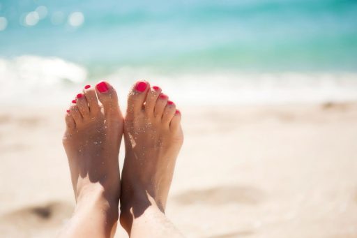 A picture of a woman's feet on FeetFinder.